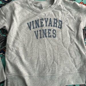 Vineyard Vines grey sweatshirt